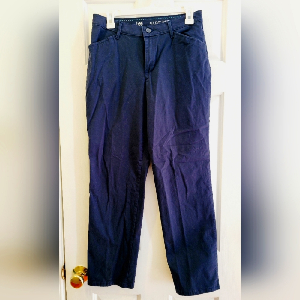 Nice Navy Blue Size 8 lee Dress Pants